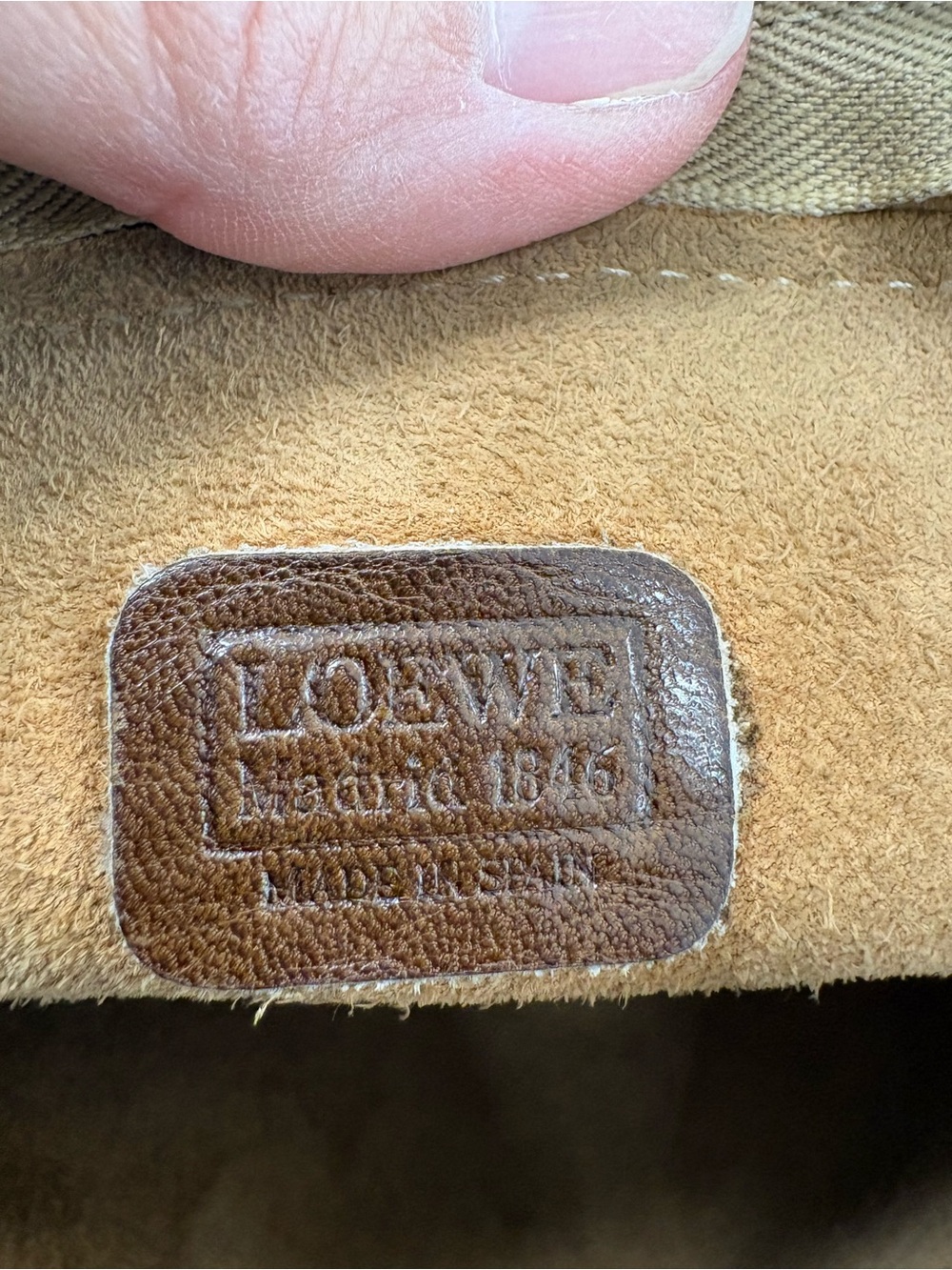 VTG LOEWE Anagram Embossed Grained Leather Crossbody Shoulder Bag Mustard Tan - Picture 11 of 16